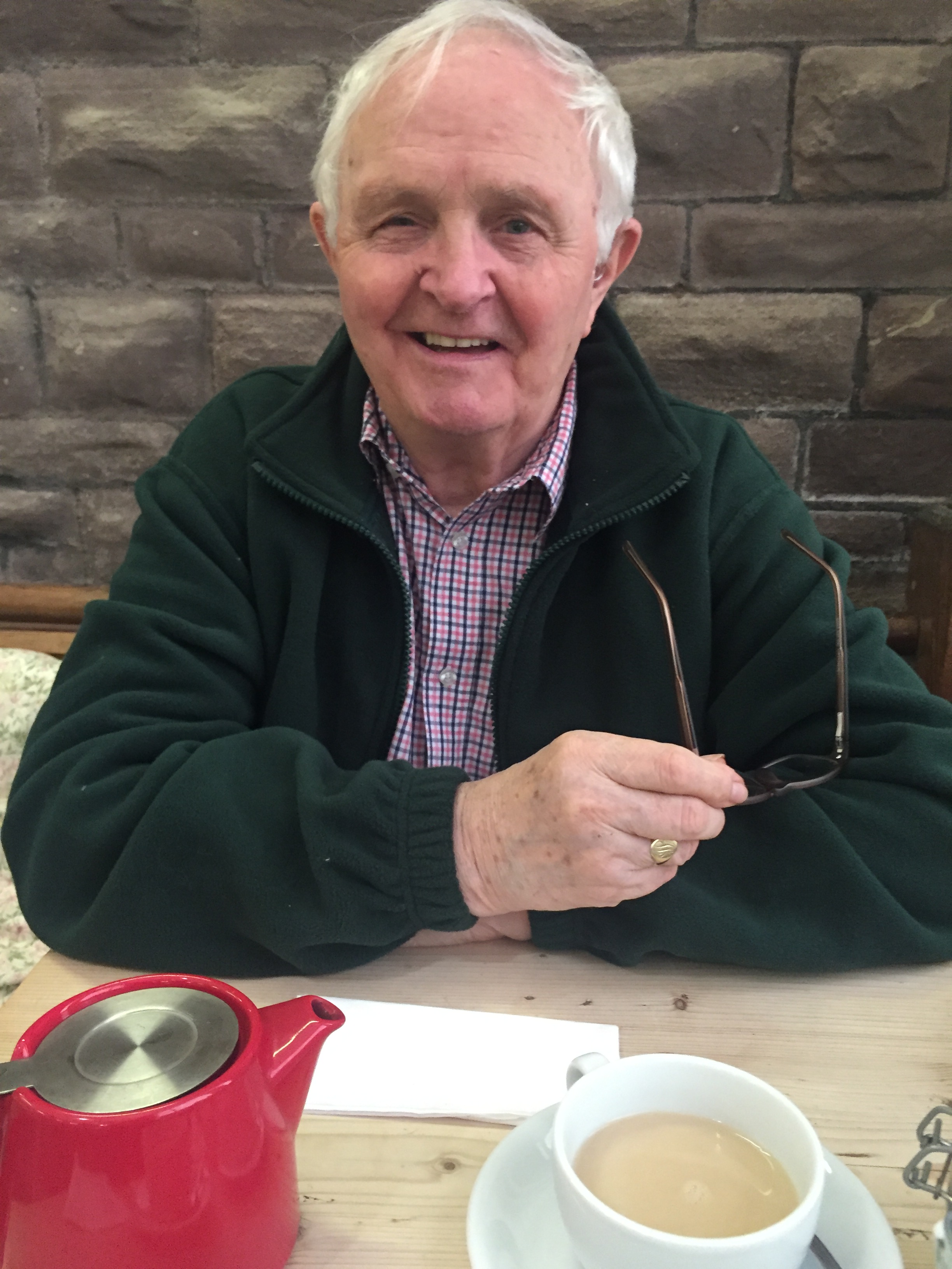 94127899-0732-4A06-976F-987EBC29A704